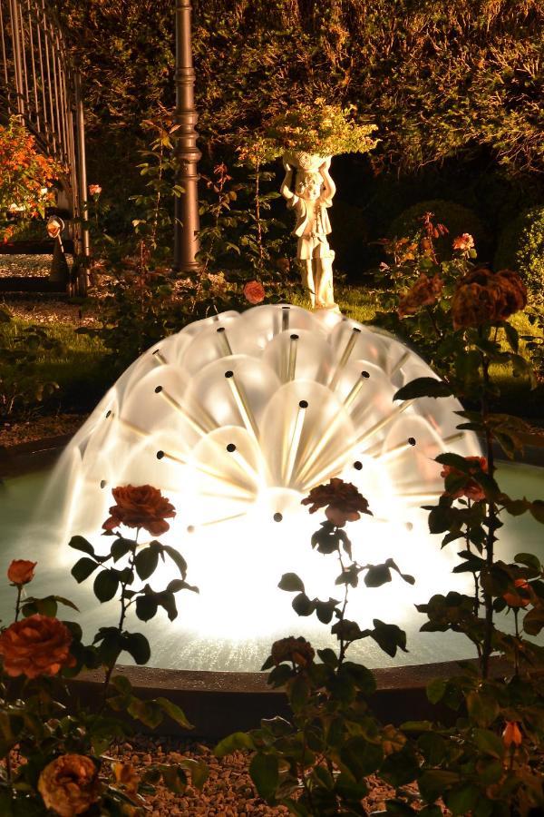 Hotel Villa Am Kurpark Bad Homburg vor der Hoehe Luaran gambar