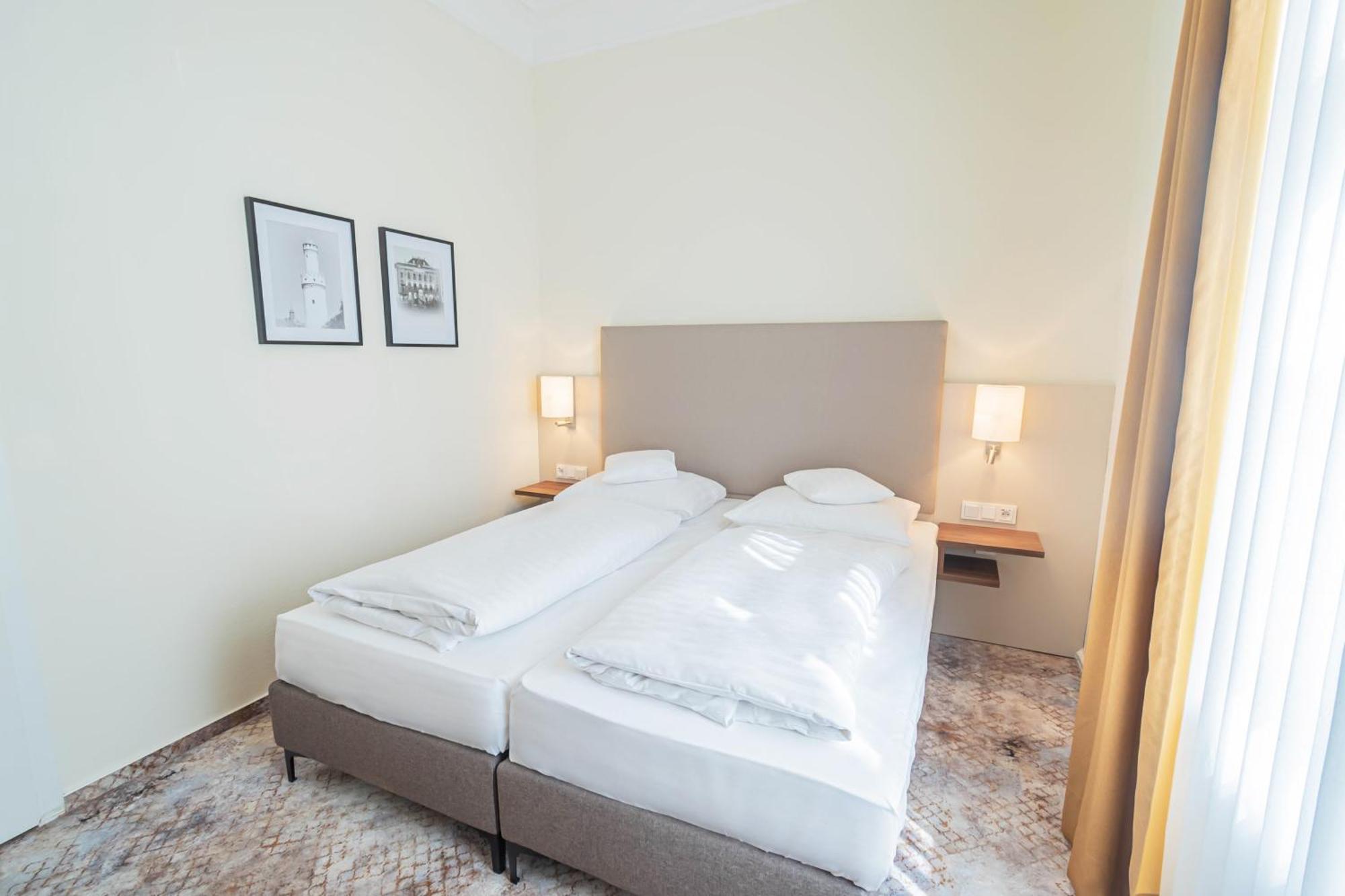 Hotel Villa Am Kurpark Bad Homburg vor der Hoehe Bilik gambar