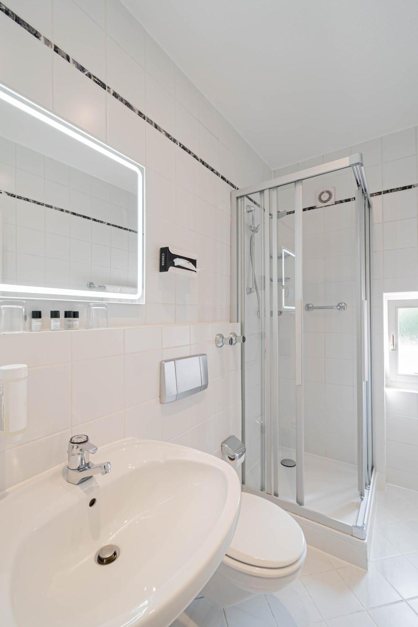 Hotel Villa Am Kurpark Bad Homburg vor der Hoehe Bilik gambar