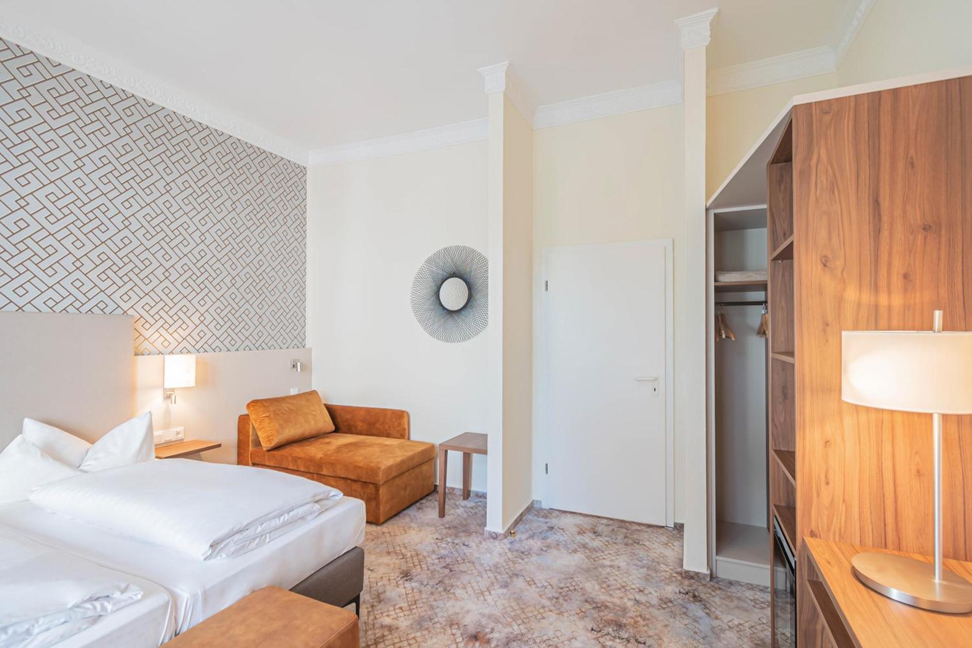 Hotel Villa Am Kurpark Bad Homburg vor der Hoehe Bilik gambar